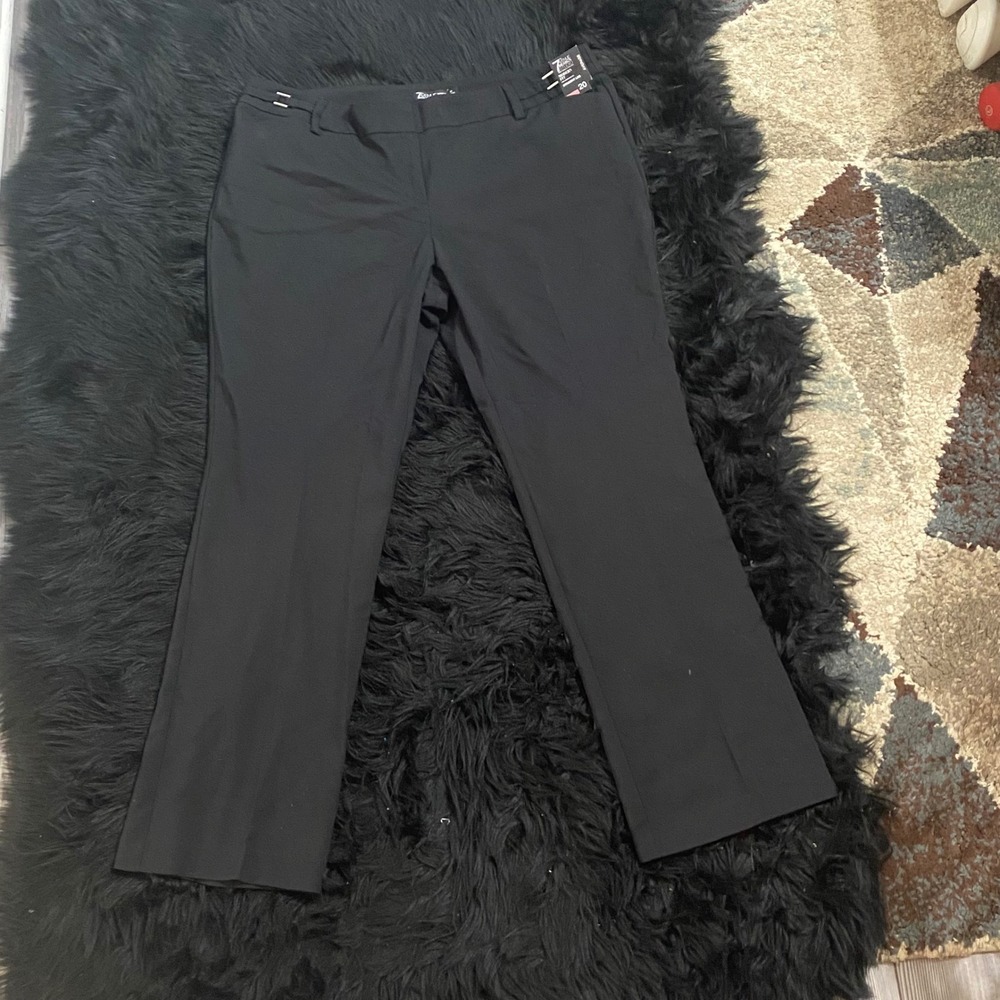 New York & Company 7th Avenue Straight Leg Pants Womens 20 Black NWT Modern Fit